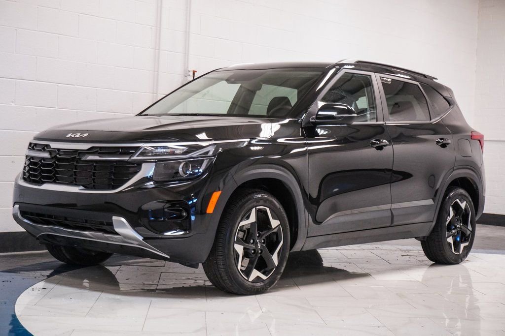 Used 2025 Kia Seltos S image 4