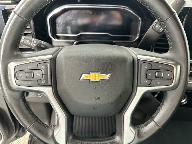 Used 2023 Chevrolet Silverado 1500 LT AWD/4WD image 19