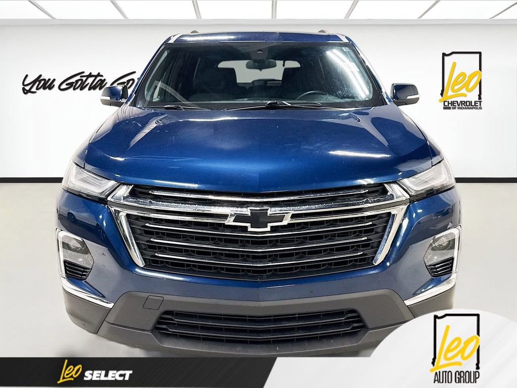 Used 2023 Chevrolet Traverse LT FWD image 2