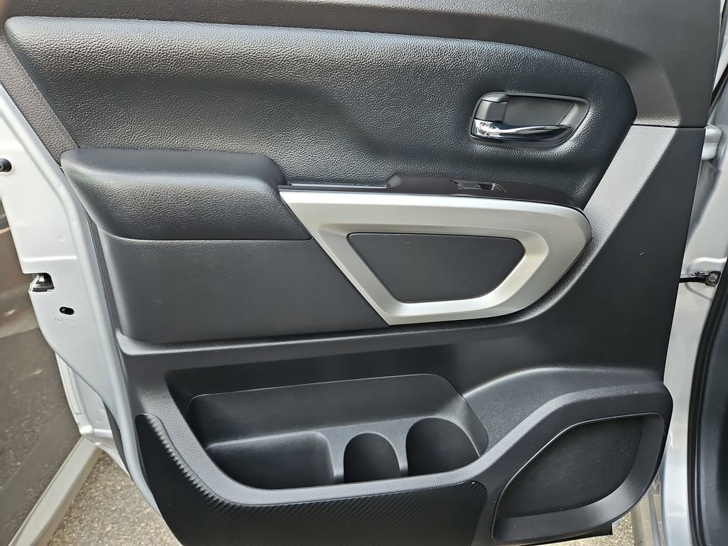 Used 2021 Nissan Titan SV w/ Accessory Utility Package image 25