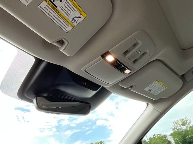 Used 2025 Nissan Murano Platinum AWD/4WD image 23
