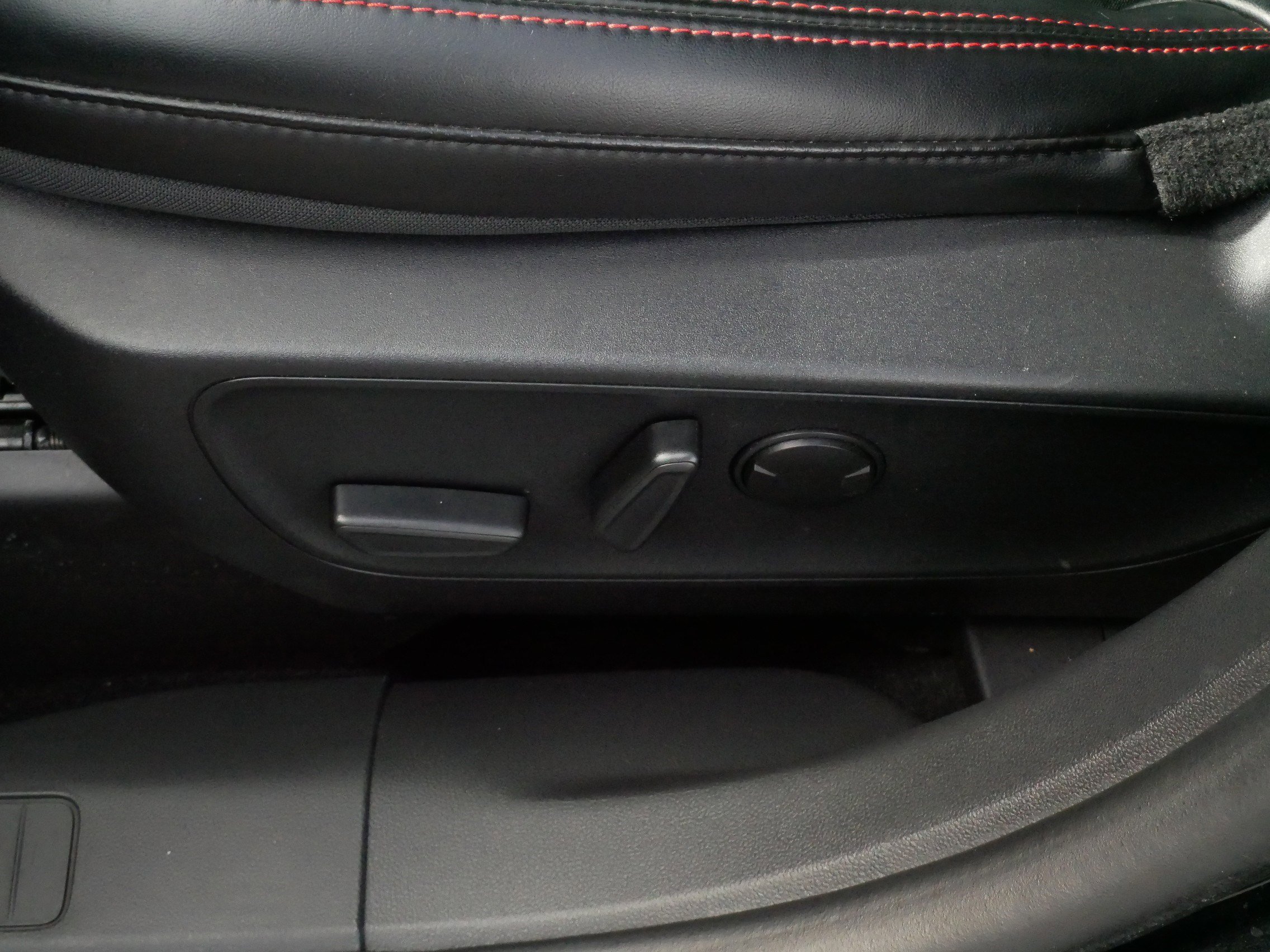 Used 2025 Ford Escape ST-Line AWD/4WD image 20