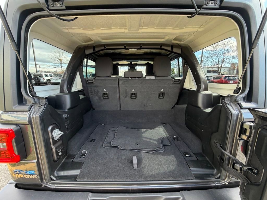 Certified 2025 Jeep Wrangler Unlimited Rubicon 4xe w/ Convenience Group image 32