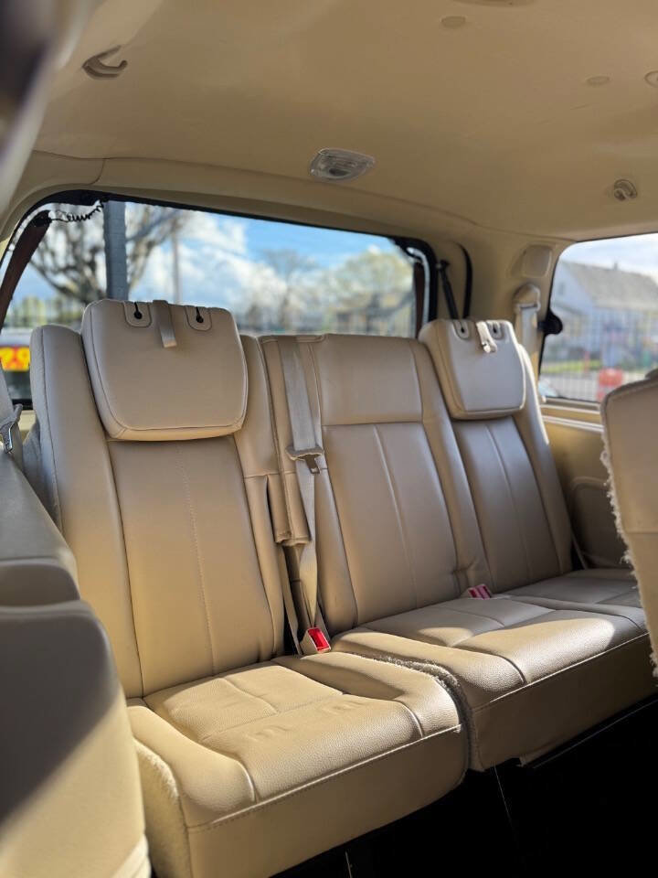 Used 2015 Ford Expedition Limited w/ Equipment Group 301A image 8