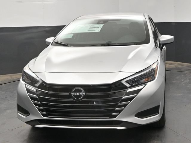 New 2025 Nissan Versa SV w/ Trunk Package FWD image 3