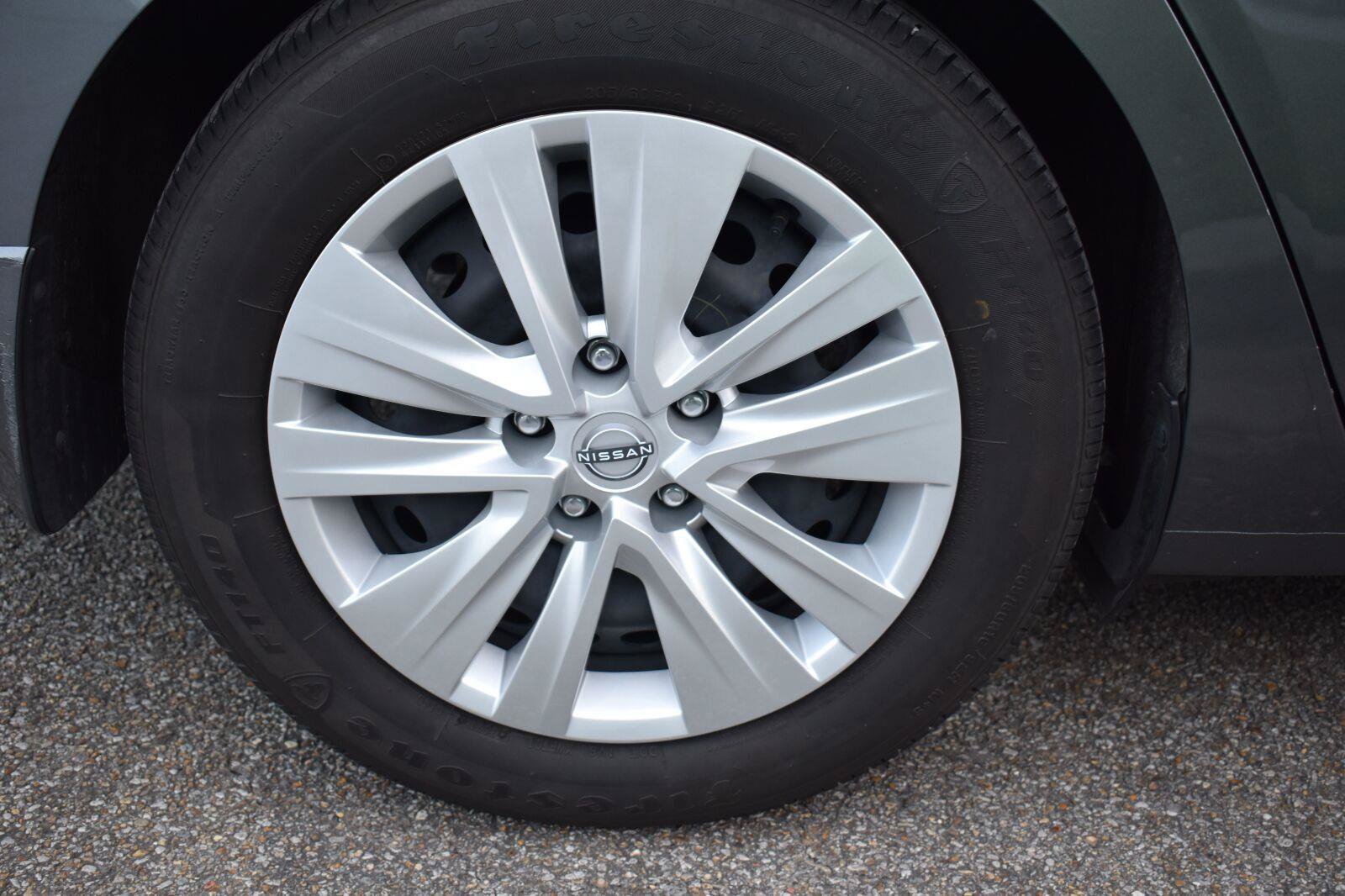 Used 2025 Nissan Sentra S FWD image 9