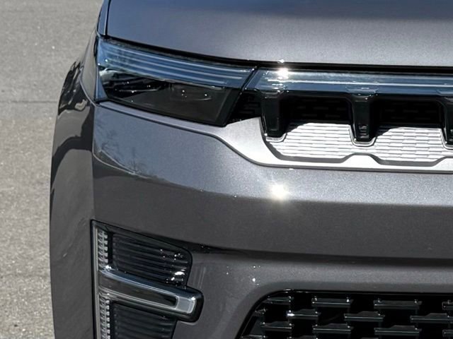 New 2026 Jeep Grand Wagoneer Limited AWD/4WD image 10