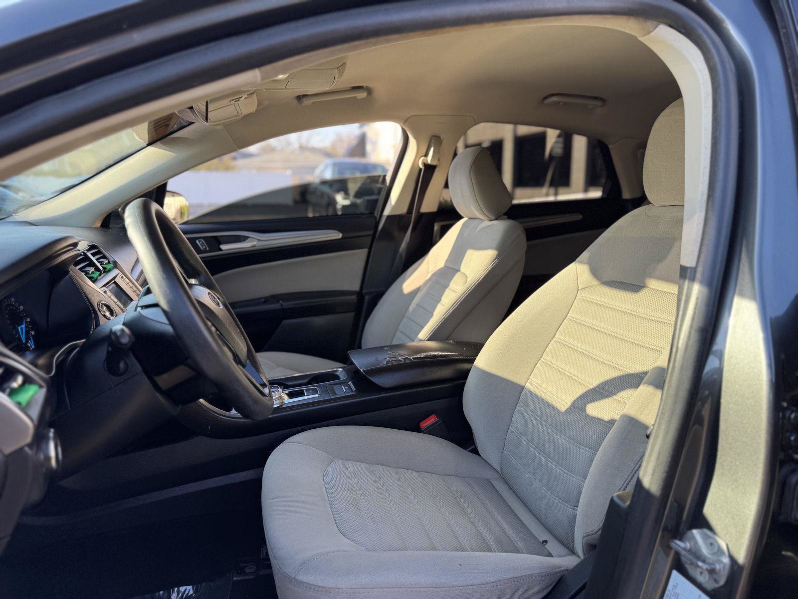 Used 2020 Ford Fusion S FWD image 18