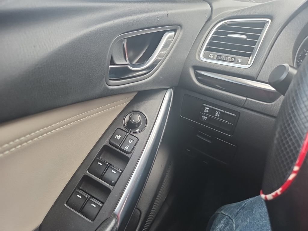 Used 2015 MAZDA MAZDA6 Touring w/ Touring Technology Package image 19