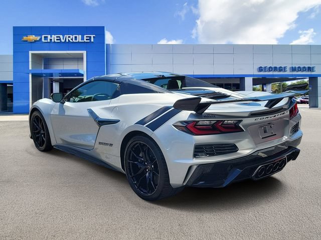 New 2027 Chevrolet Corvette Grand Sport w/ Z52 Sport Performance Package RWD image 3