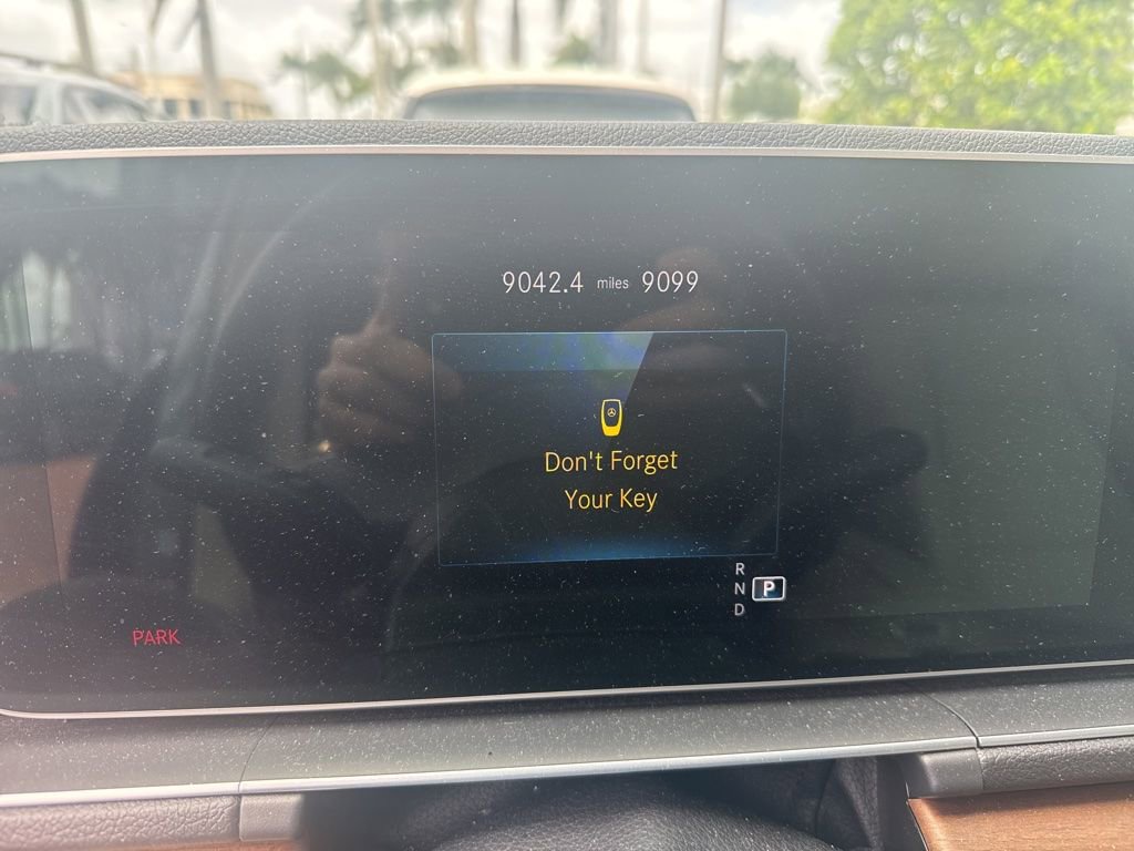 Used 2023 Mercedes-Benz GLE 350 4MATIC image 2