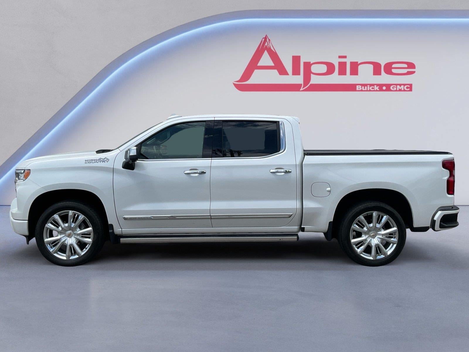 Certified 2024 Chevrolet Silverado 1500 High Country w/ High Country Premium Package AWD/4WD image 2
