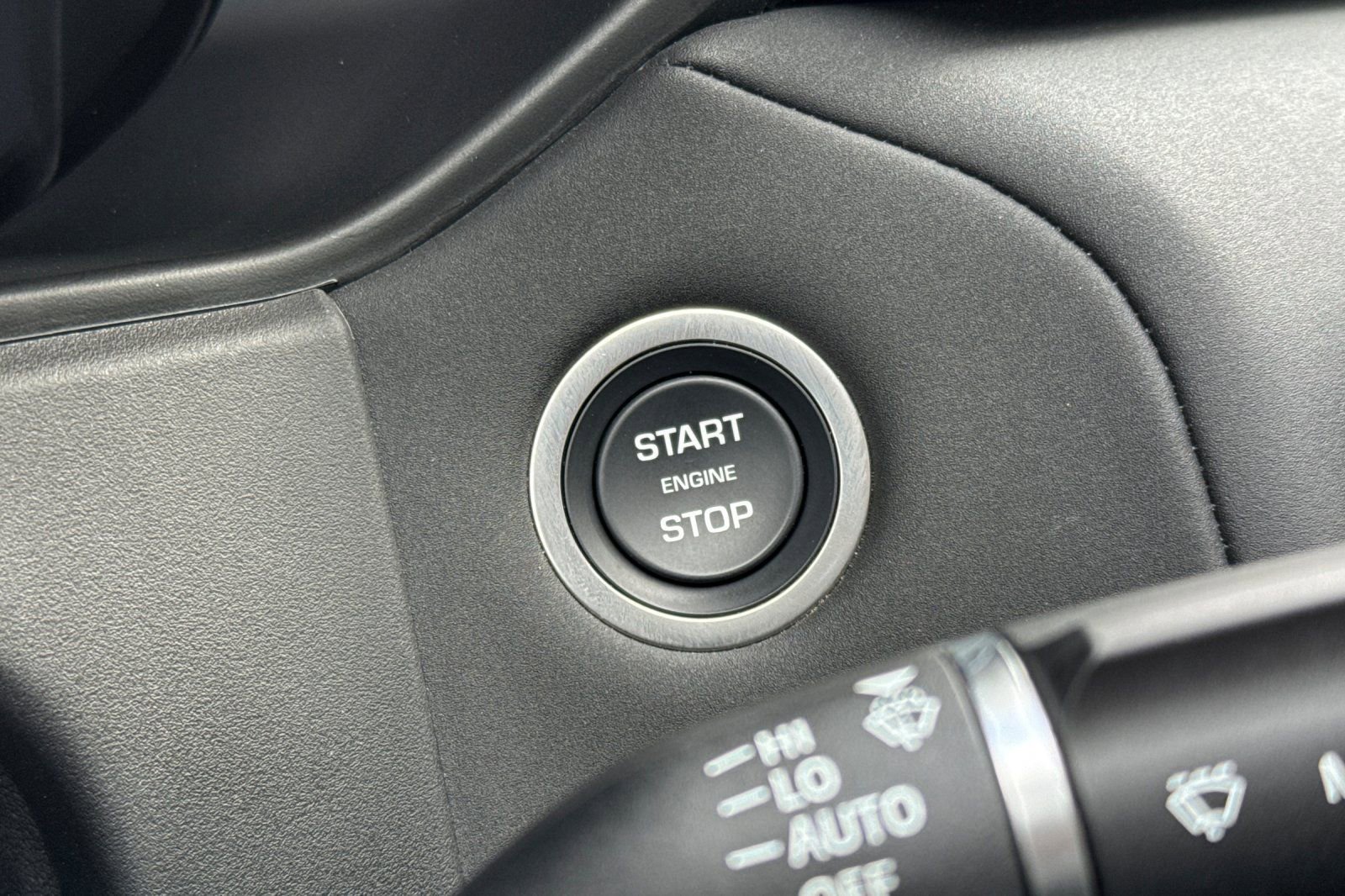 Used 2026 Land Rover Range Rover Velar Dynamic SE image 26