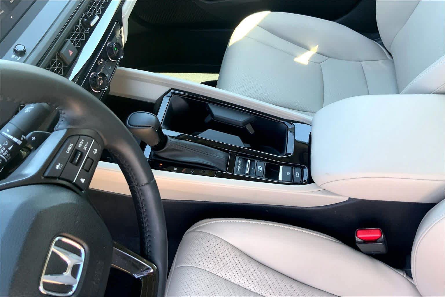 Used 2026 Honda Accord EX-L image 17