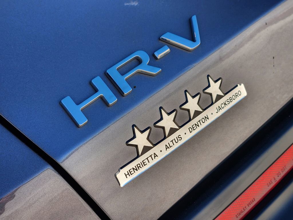 Used 2023 Honda HR-V LX image 12