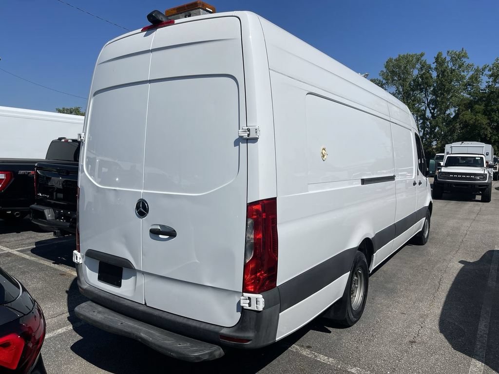 Used 2020 Mercedes-Benz Sprinter 3500 w/ Driver Convenience Package image 4