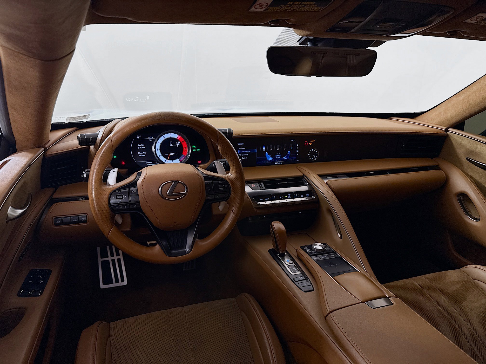 Used 2018 Lexus LC 500 Coupe w/ Performance Package image 22