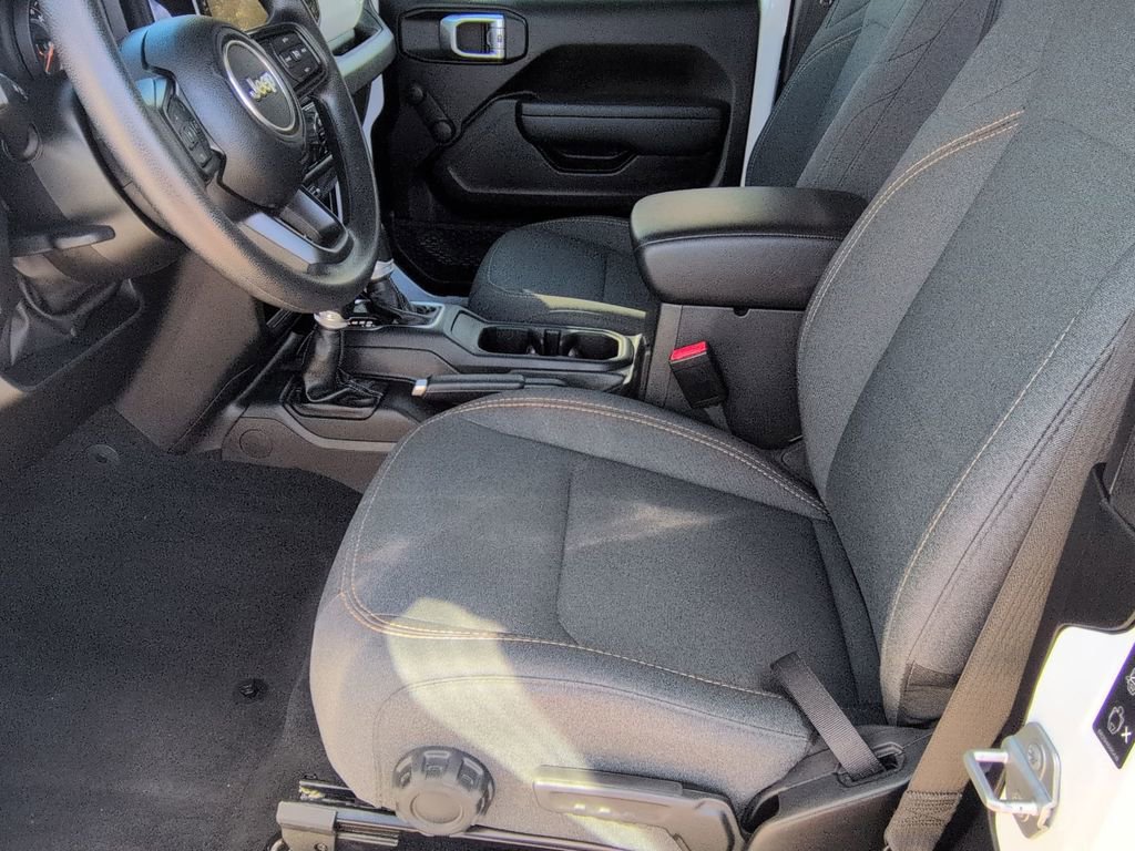Used 2024 Jeep Wrangler Sport image 15