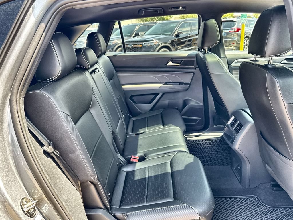 Used 2021 Volkswagen Atlas Cross Sport SE AWD/4WD image 30