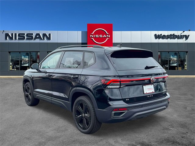 Used 2025 Volkswagen Taos SE image 8