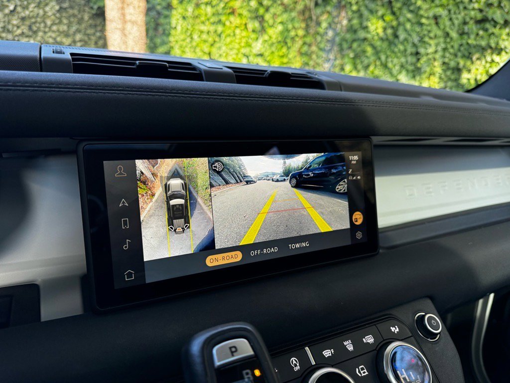 Used 2023 Land Rover Defender 110 S image 13