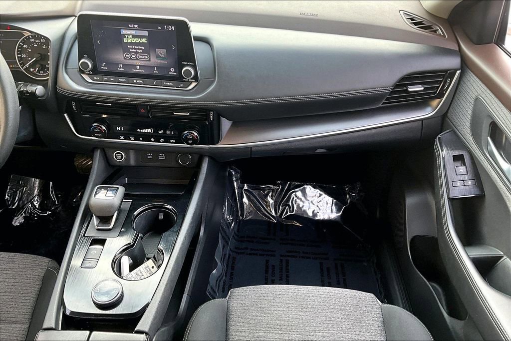 Used 2021 Nissan Rogue SV image 25