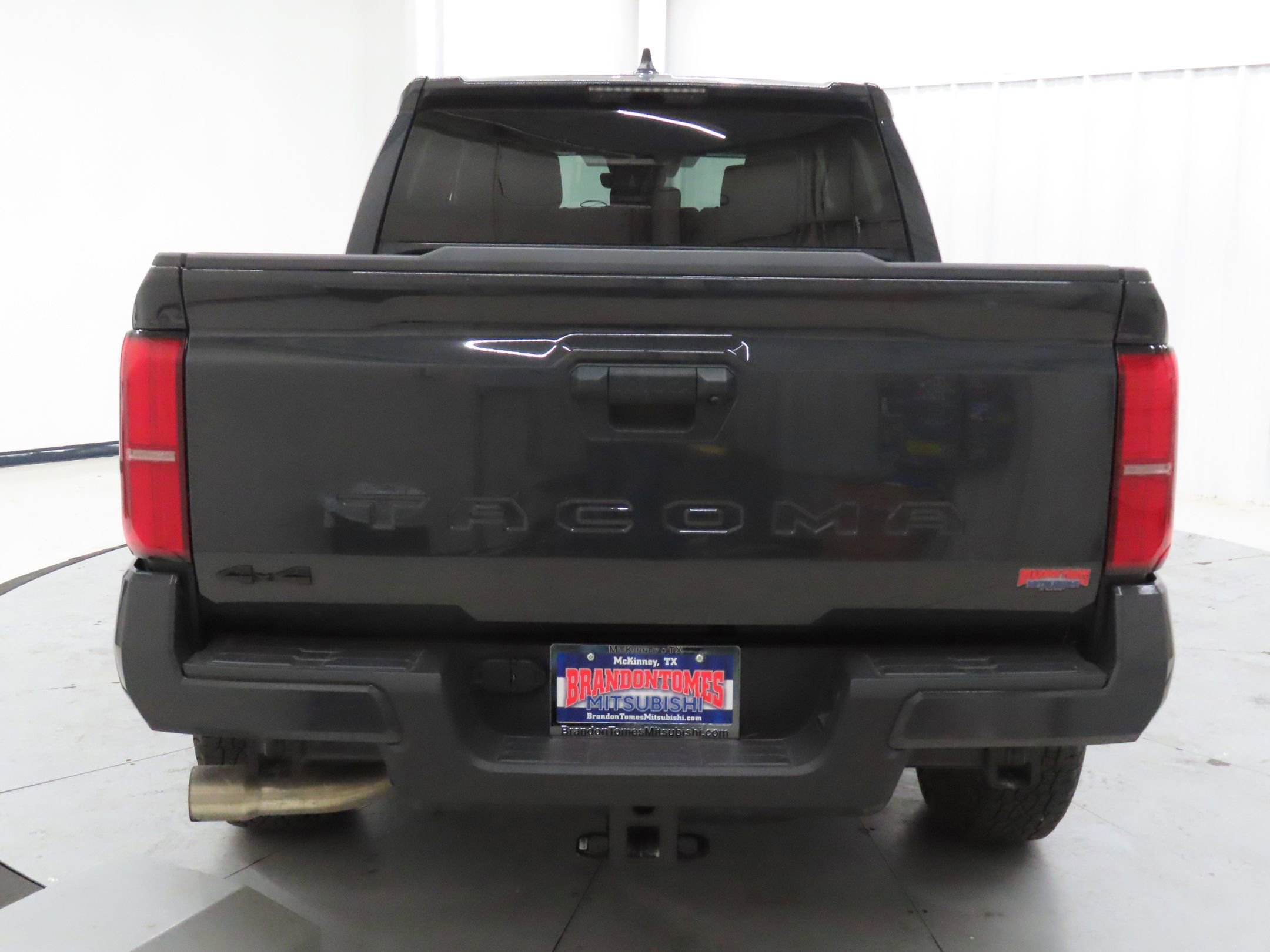 Used 2024 Toyota Tacoma TRD Off-Road AWD/4WD image 6