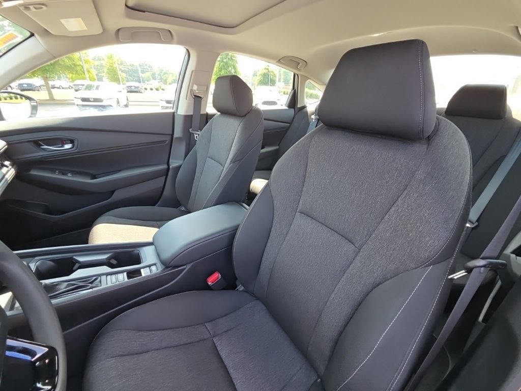Used 2025 Honda Accord SE image 26