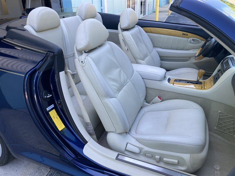 Used 2003 Lexus SC 430 Convertible RWD image 16