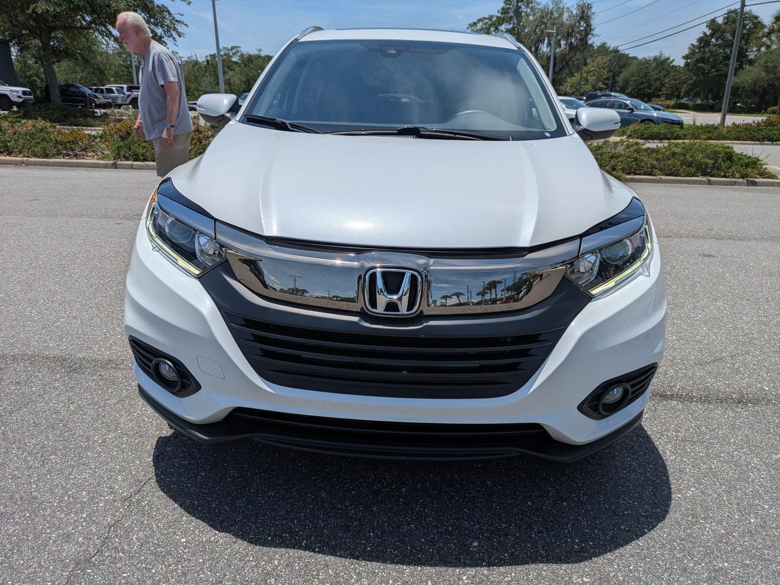 Used 2022 Honda HR-V EX image 9