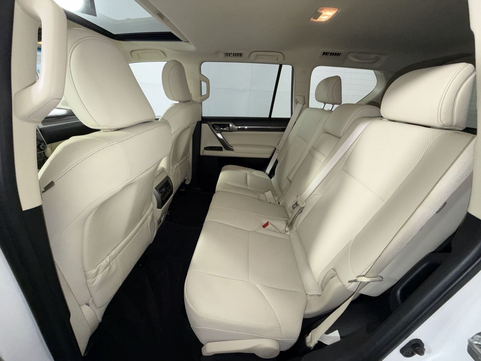 Used 2023 Lexus GX 460 Premium w/ Premium Package AWD/4WD image 25