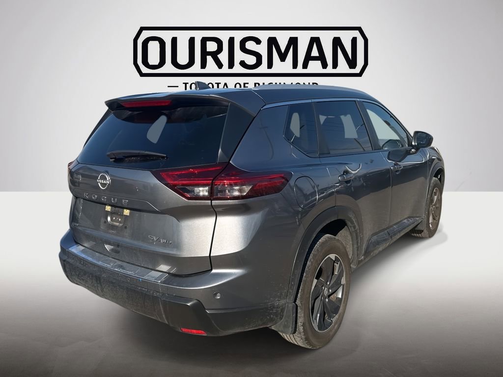 Used 2024 Nissan Rogue SV w/ SV Premium Package image 7