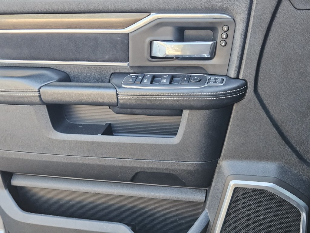 Used 2024 RAM 3500 Laramie w/ Towing Technology Group AWD/4WD image 16