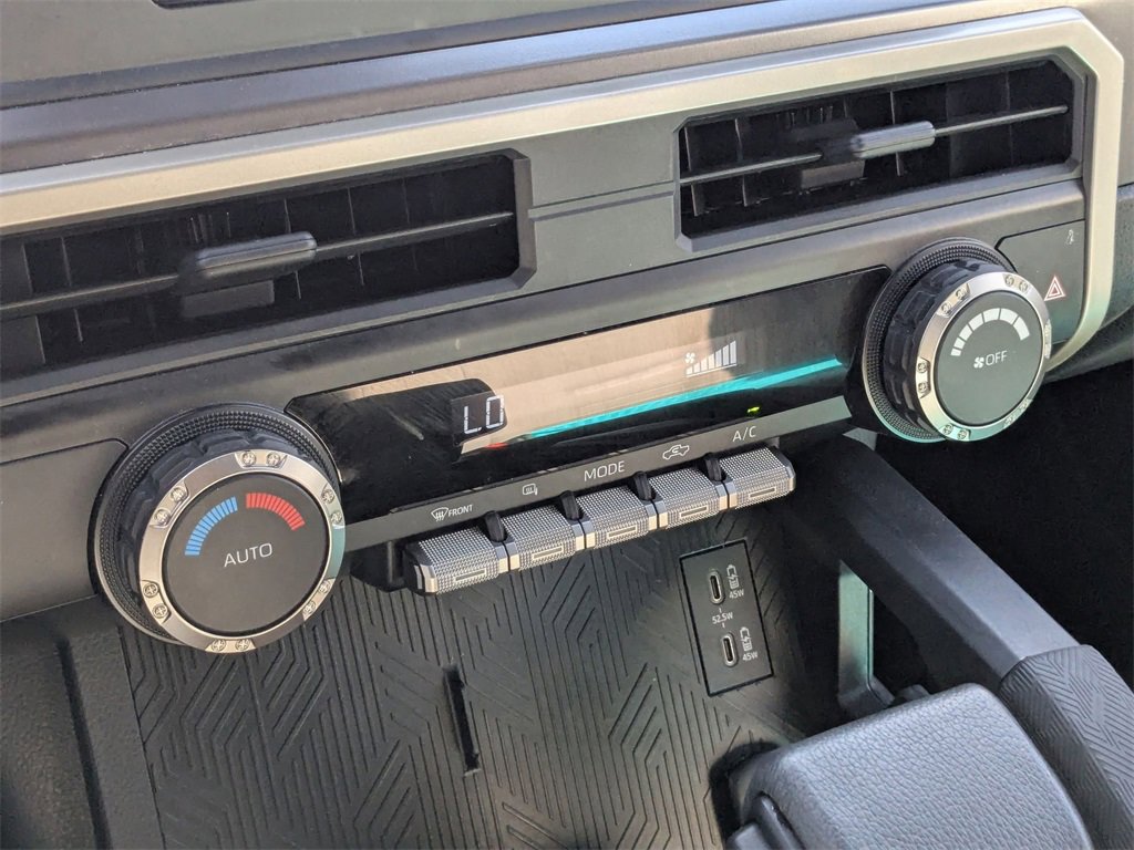 Used 2025 Toyota Tacoma TRD Off-Road image 22