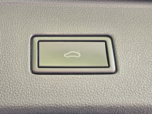 Used 2019 Volkswagen Atlas SE w/ Towing Package image 25