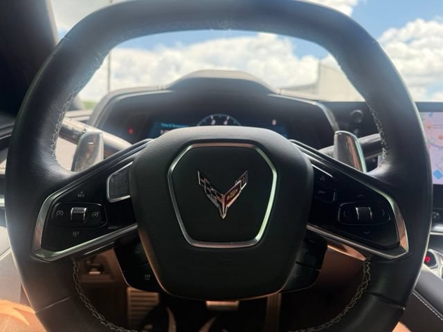Used 2022 Chevrolet Corvette Stingray Convertible w/ Z51 Performance Package RWD image 19