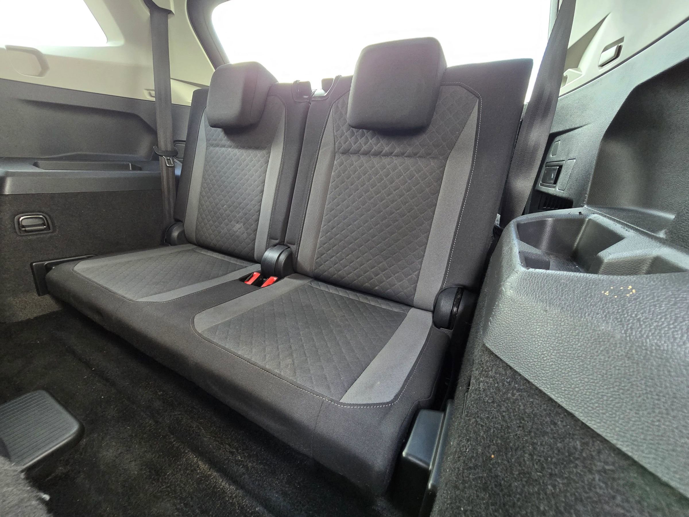 Used 2019 Volkswagen Tiguan S FWD image 39