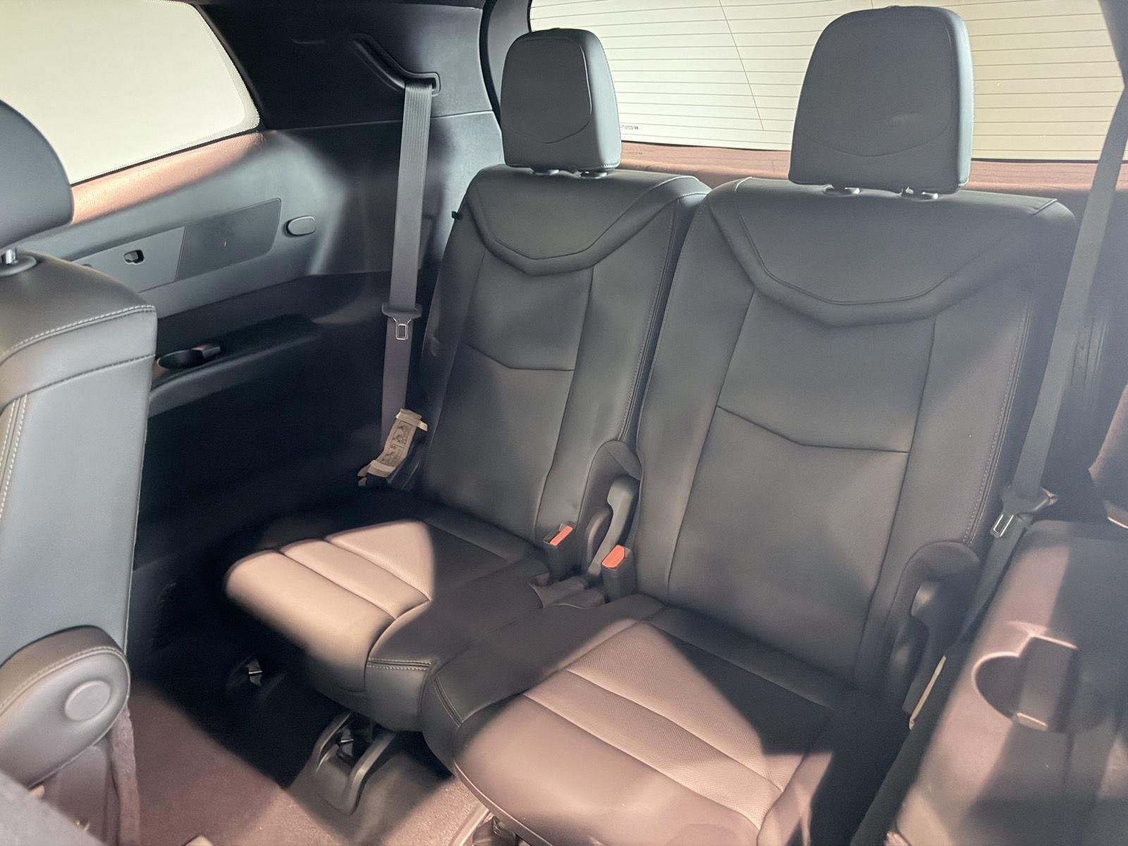 Used 2024 Cadillac XT6 Sport w/ Technology Package AWD/4WD image 25