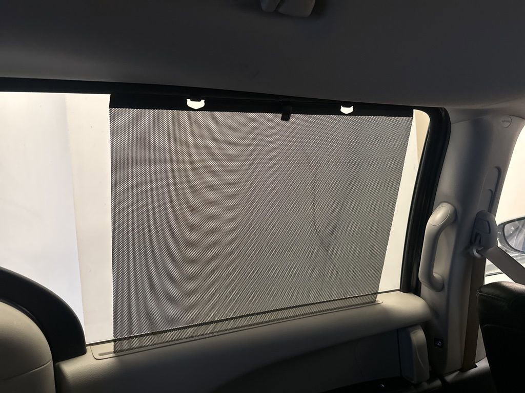 Used 2017 Chrysler Pacifica Touring-L Plus FWD image 16