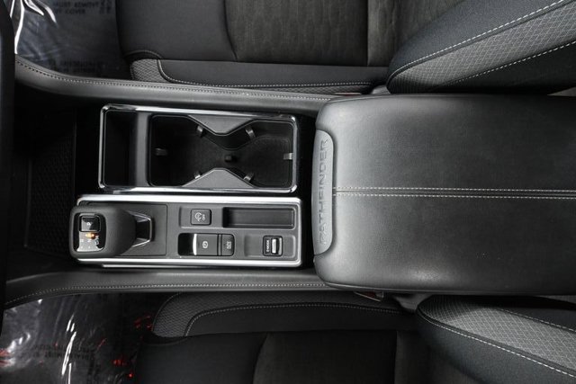 Used 2024 Nissan Pathfinder SV FWD image 26