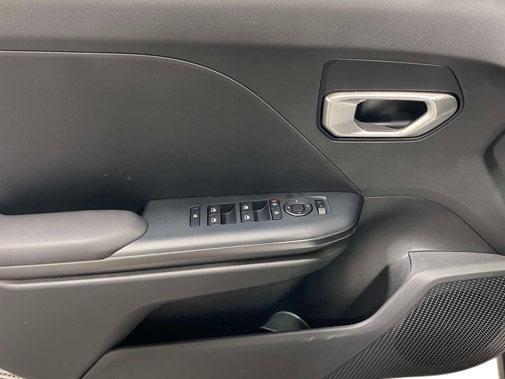 New 2026 Kia K4 FWD image 19
