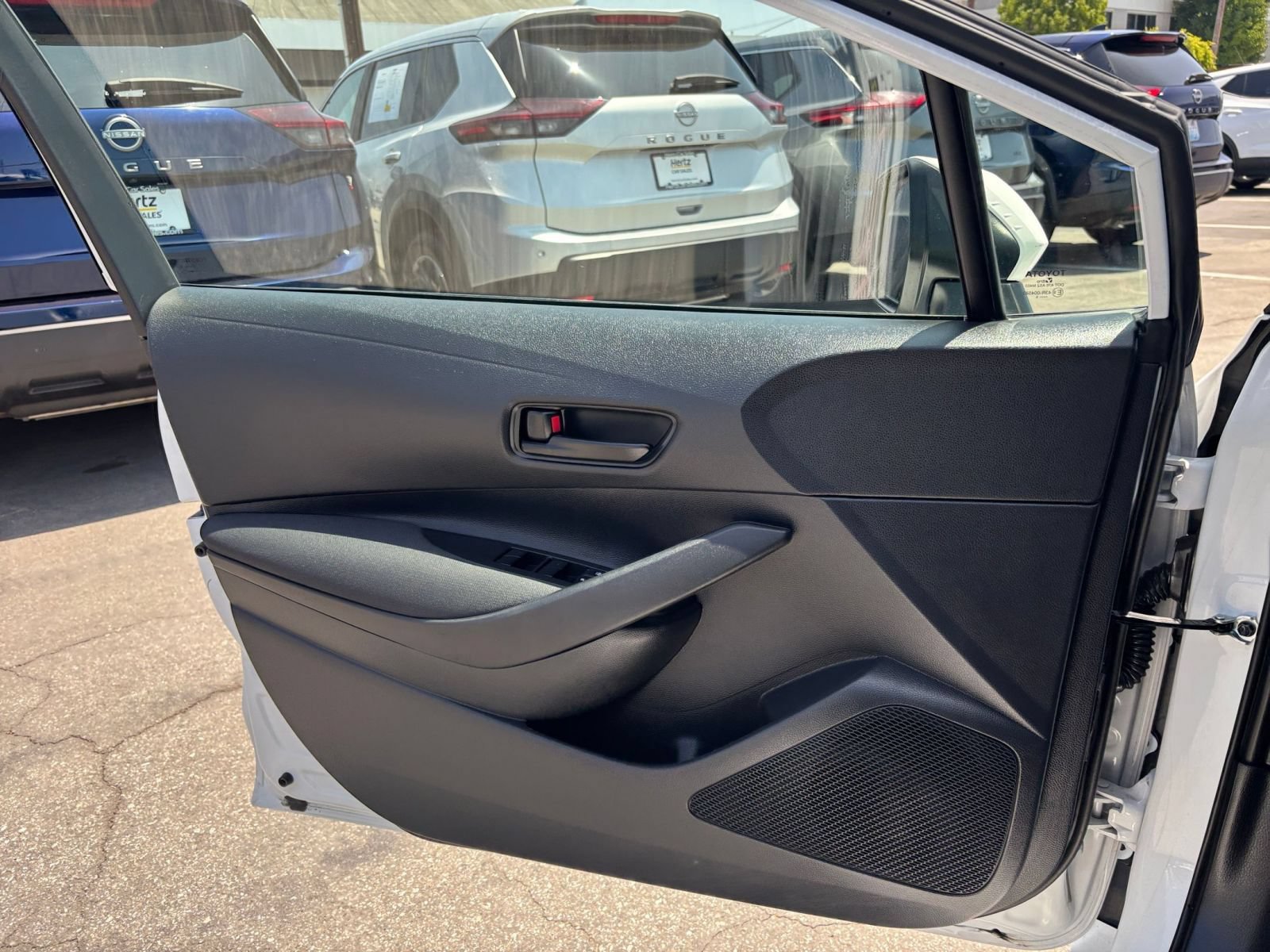 Used 2025 Toyota Corolla LE FWD image 18