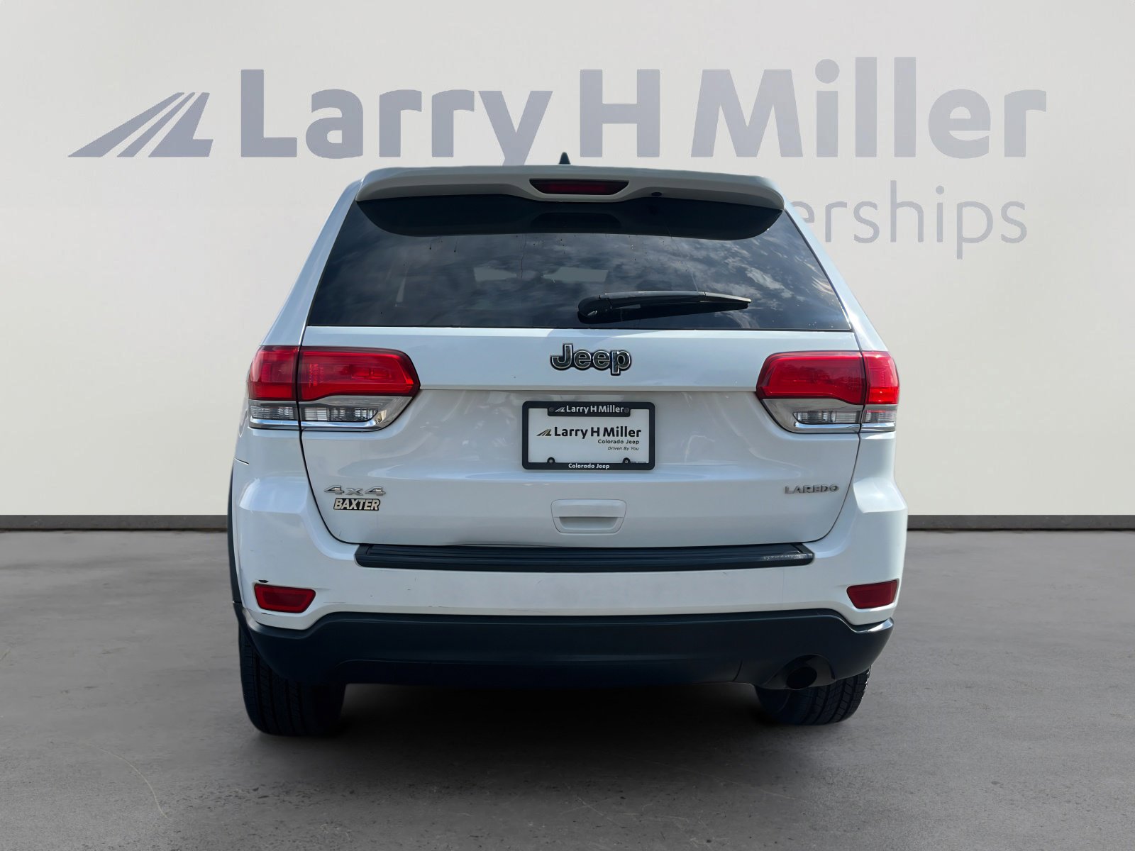 Used 2015 Jeep Grand Cherokee Laredo w/ Quick Order Package 23E image 4