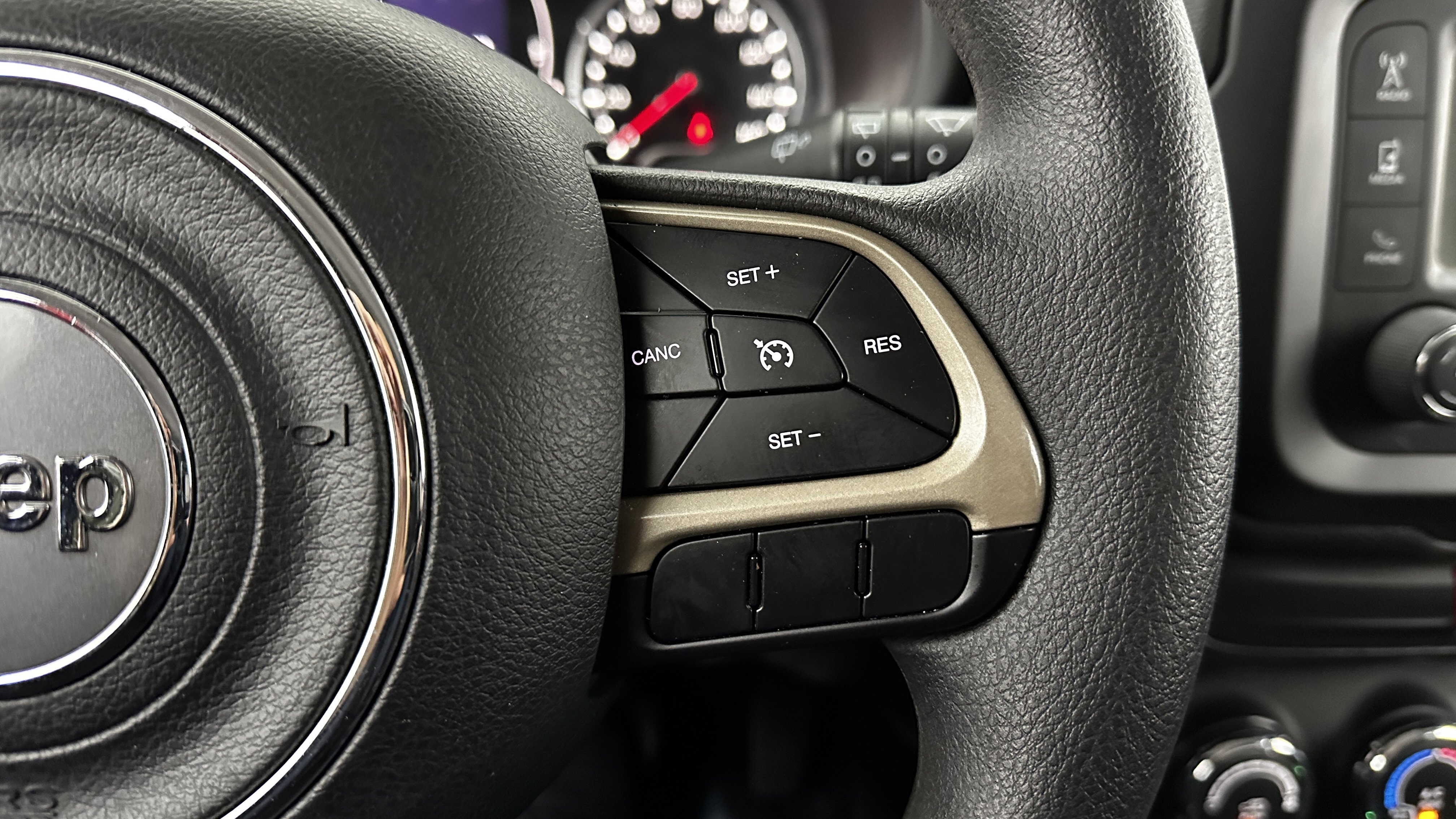 Used 2016 Jeep Renegade Sport w/ Power & Air Group image 16