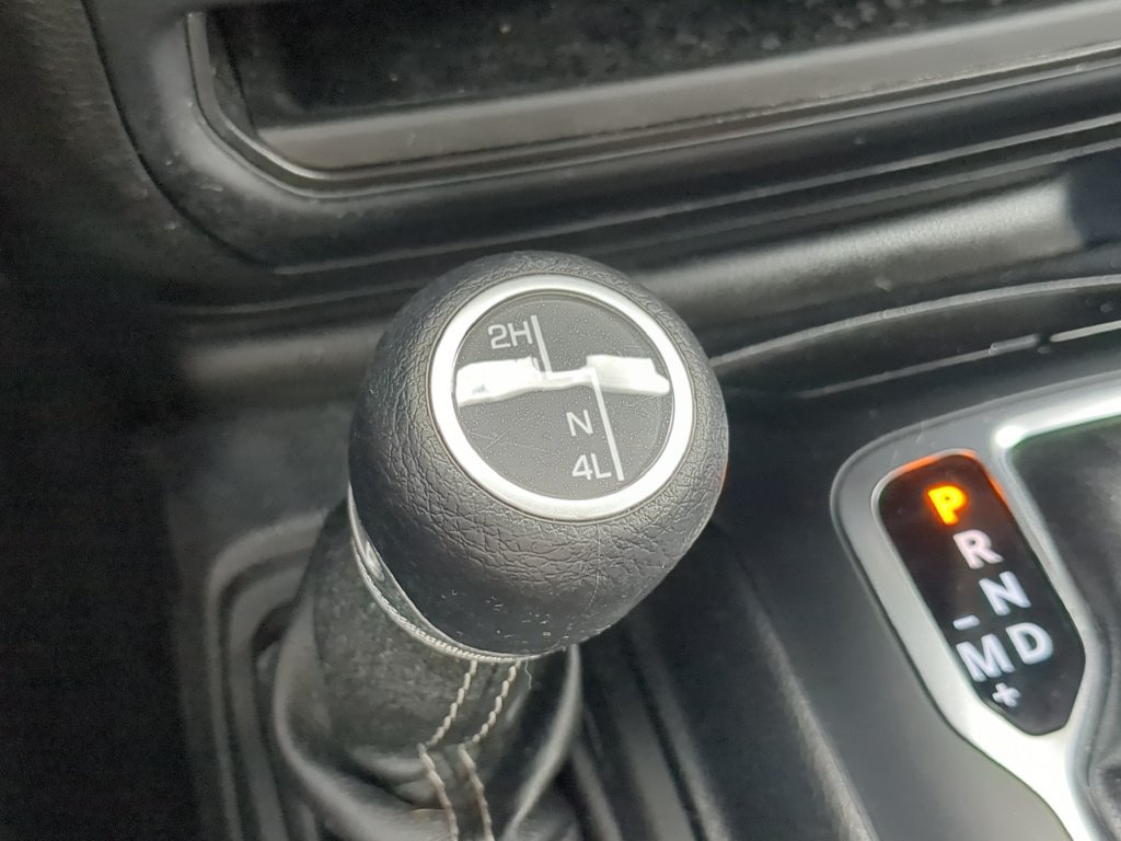 Used 2019 Jeep Wrangler Unlimited Sahara AWD/4WD image 23