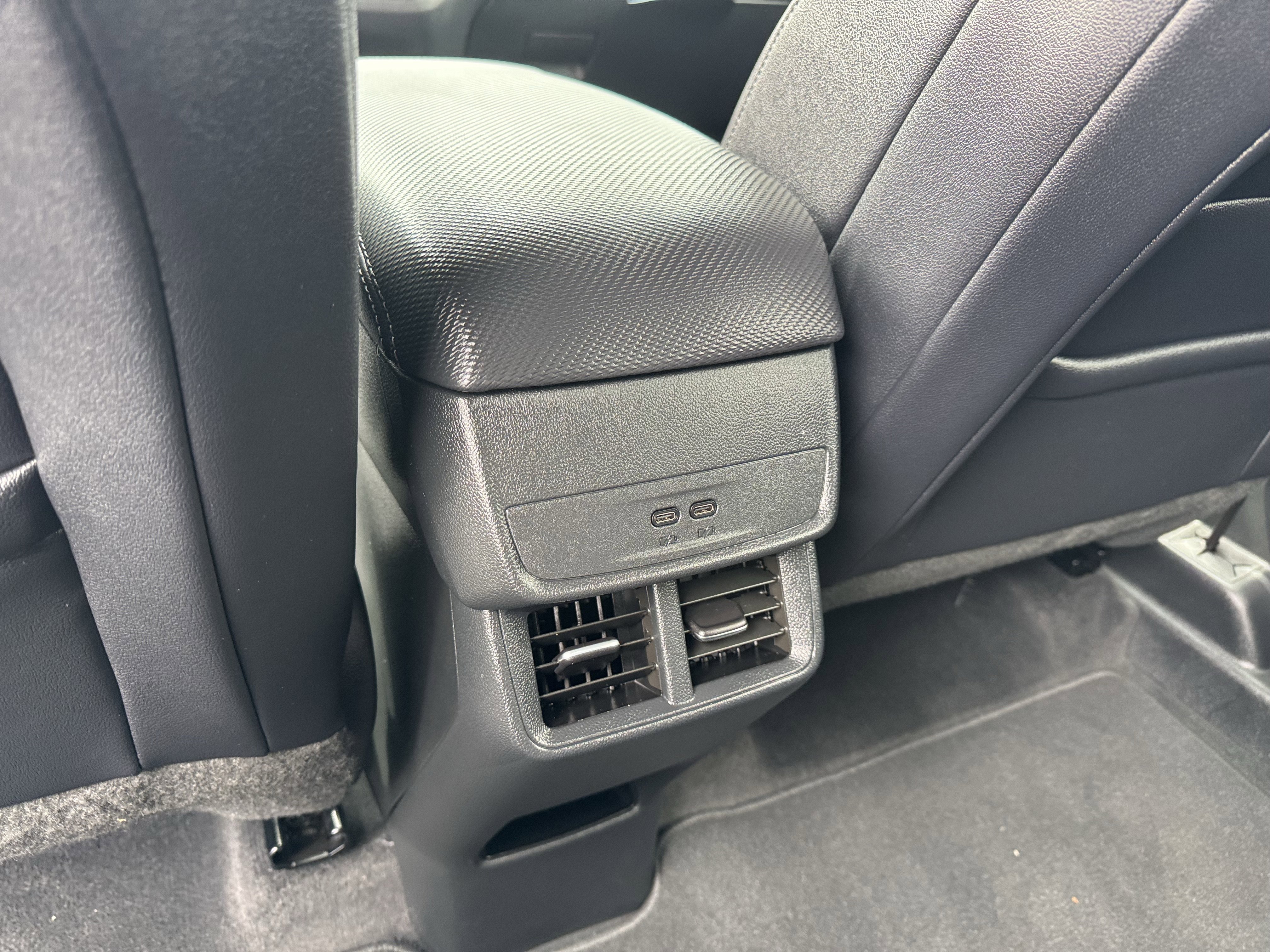 Used 2026 Chevrolet Equinox LT w/ Convenience Package II FWD image 16