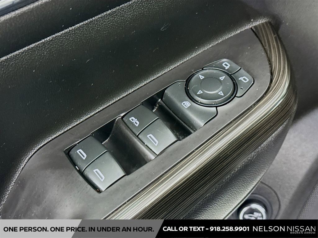 Used 2019 GMC Acadia SLT w/ Black Edition image 18