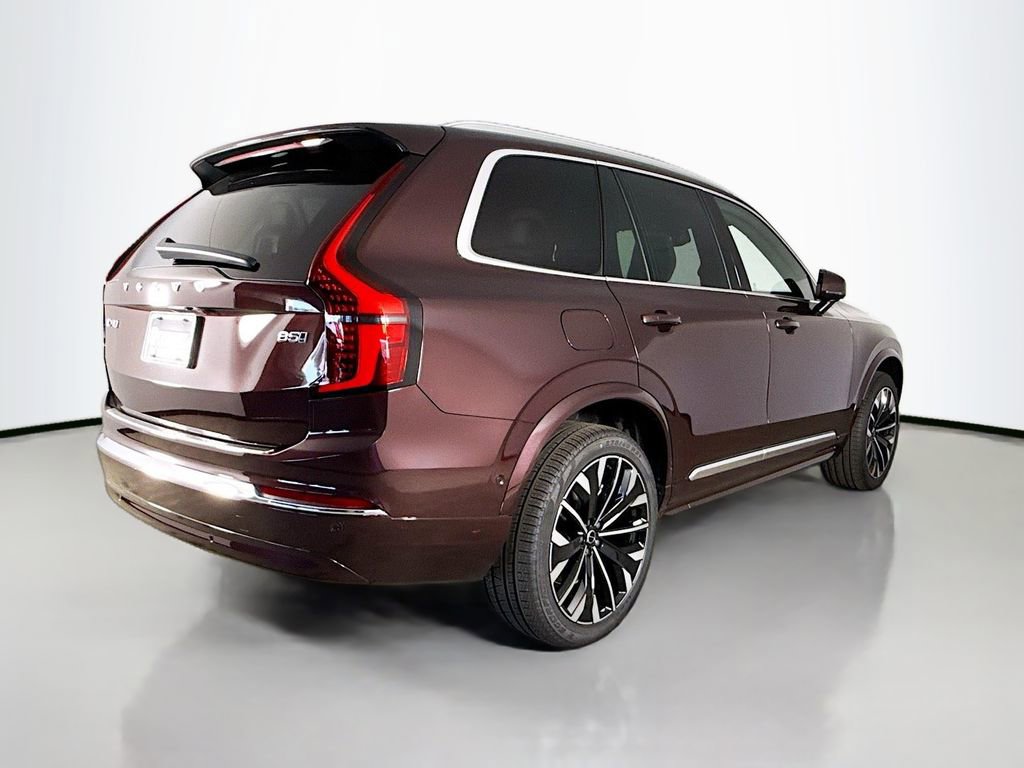 Used 2025 Volvo XC90 B5 Plus w/ Protection Package image 7