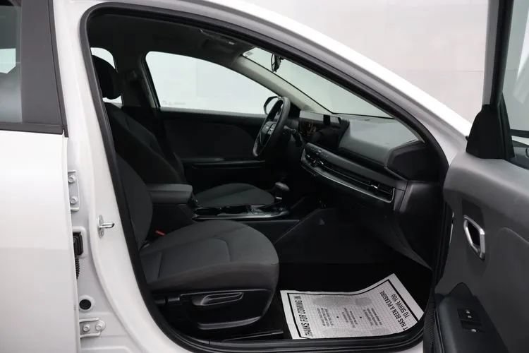 Used 2025 Kia K4 FWD image 16