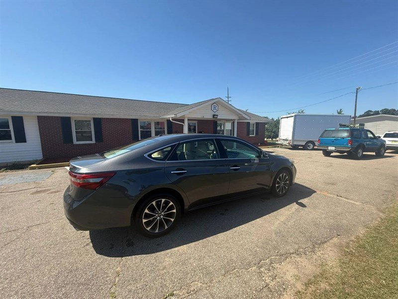 Used 2016 Toyota Avalon XLE FWD image 15